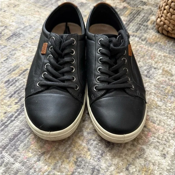 Ecco Black Leather women’s lace up Sneakers - Picture 2 of 7